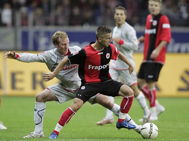 去他们的居 去他们的居